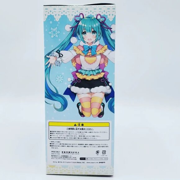 Hatsune Miku Winter Wonderland Figure - Picture 3 of 5